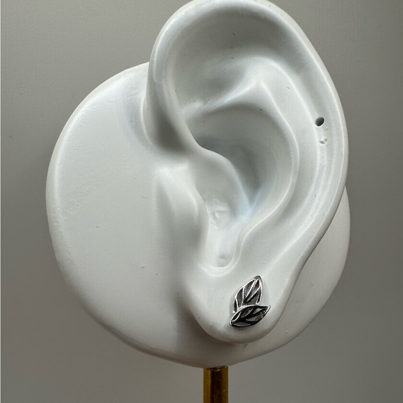 2/$30 Genuine 925 Sterling Silver Leaf Cutout Earrings - Picture 6 of 9